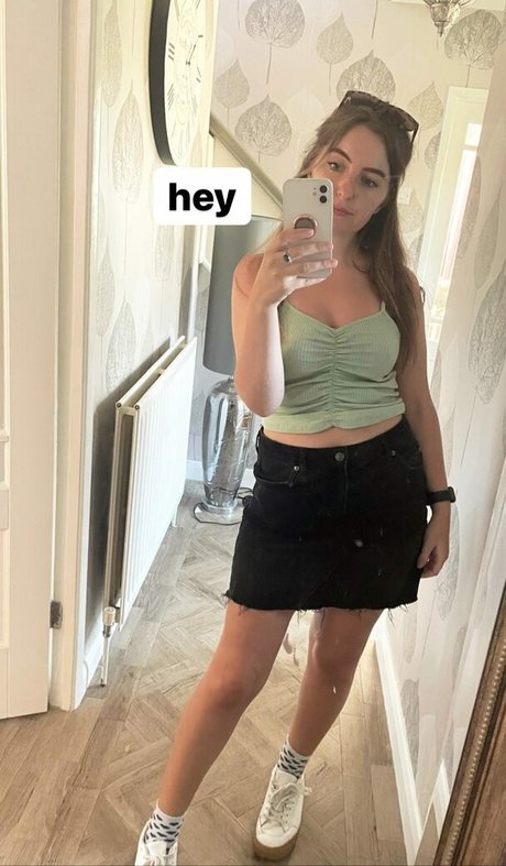 Averytinyleaf onlyfans pic