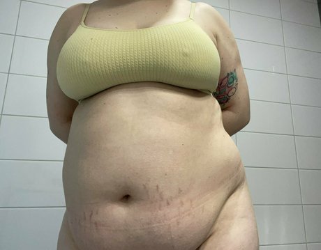 emmamarshmellow nudes only fans