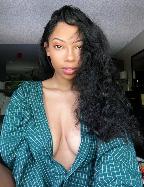 Eden Jabari onlyfans leaks.