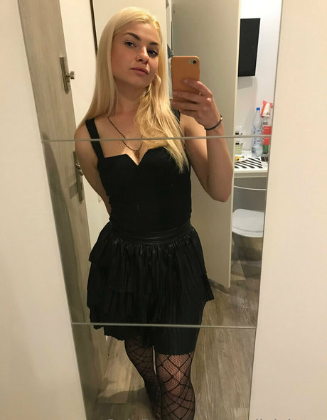 natalialebova onlyfans images