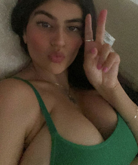 Emilia Torres onlyfans for free