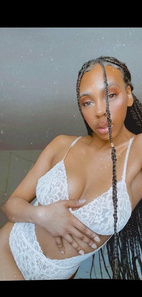 Sydney Celeste en onlyfans