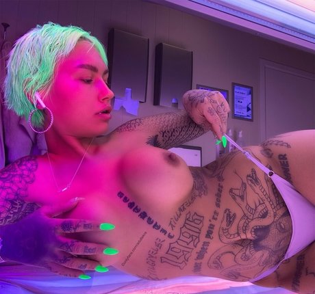 adultekra nude onlyfans pics