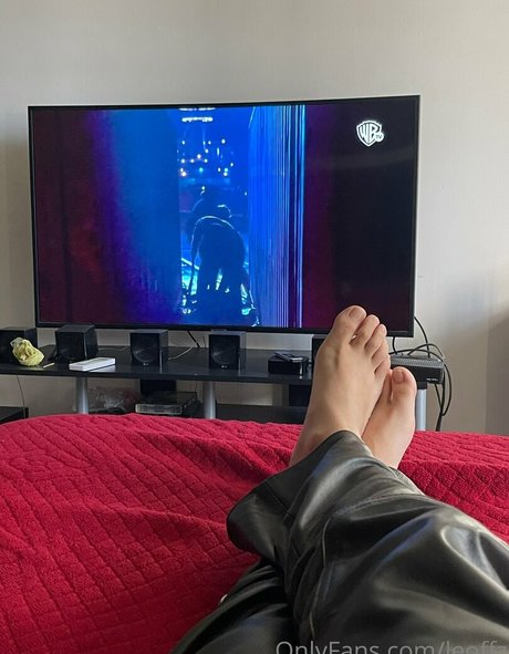 leoffz naked onlyfans leak