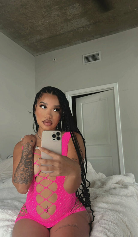 mikaadenise nude onlyfans pics