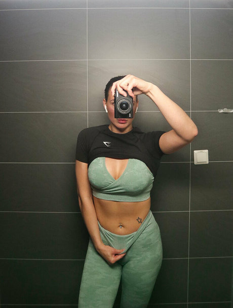 kristinll onlyfans model