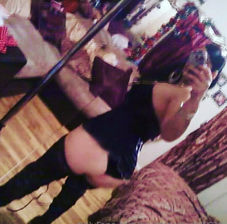 sexistrawberry5611 onlyfans nudes leaks