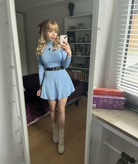 LegendLuna onlyfans strip tease