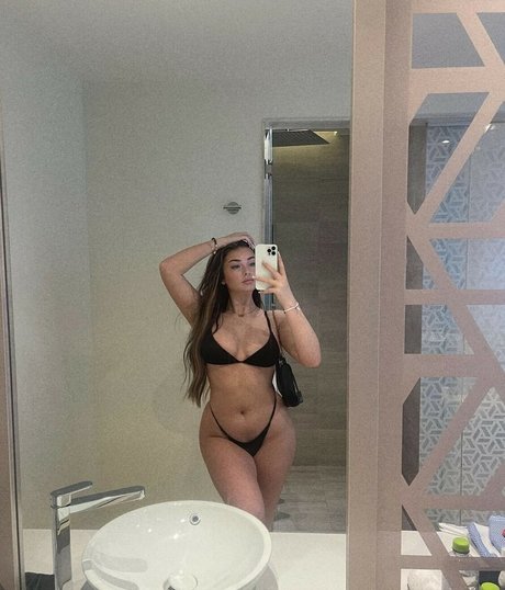 Kiera Lucy onlyfans leaked