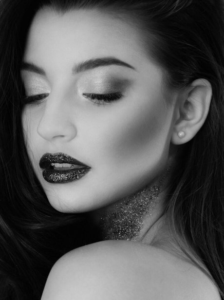 Julia Wieniawa new onlyfans leak