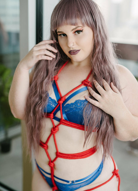 MaddicMaddy sexy onlyfans