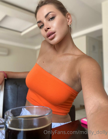 mollly dolly feet onlyfans