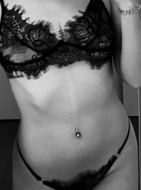 redmoon006 onlyfans naked pics