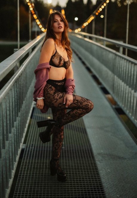 Cynthiabrunette96 onlyfans leak xxx