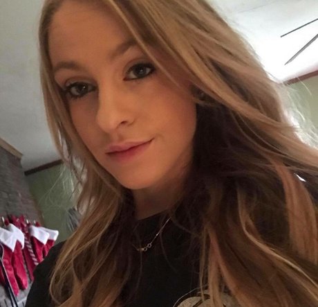 Kenzie Colvard naked only fans