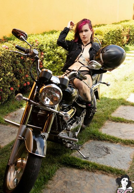 Ninha Suicide onlyfans creator