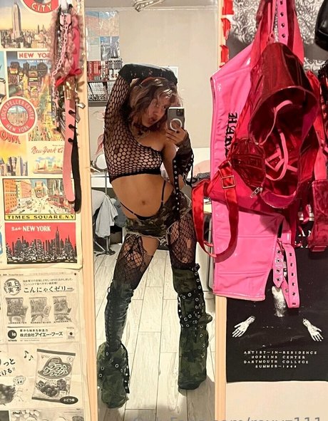 Roxyz111 onlyfans nudes leak