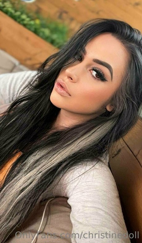 christinedoll onlyfans gratis