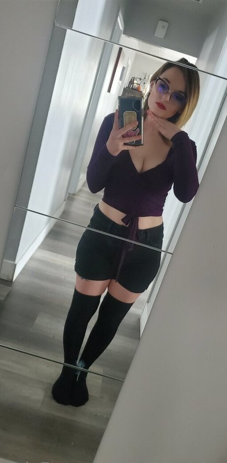 tatteasefree only fans pic