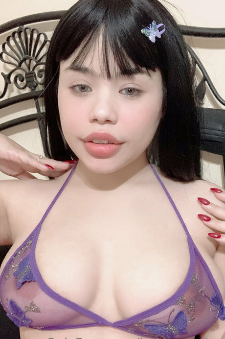 Larissa Lecter boobs onlyfans