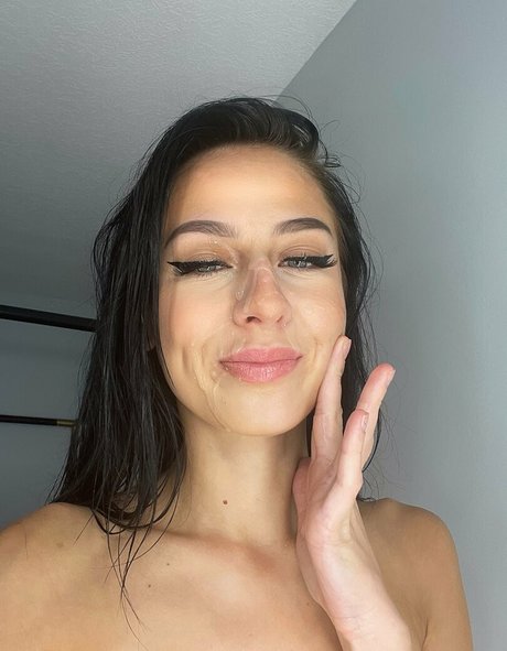 theeonlyalaia onlyfans nude leaked