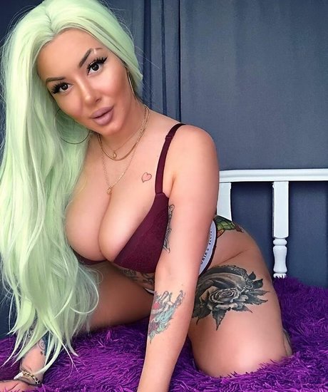 squat onlyfans perfect img