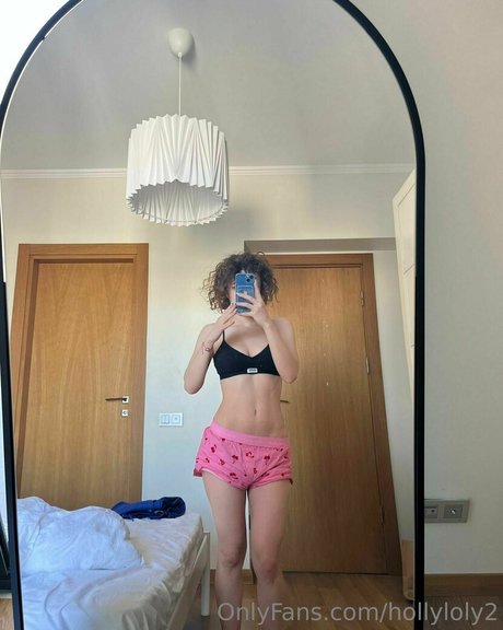 hollyloly2 onlyfans posts
