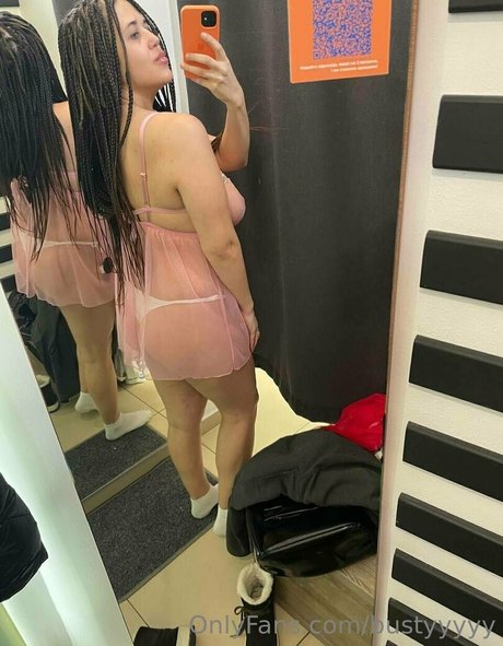 bustyyyyy nude leaked onlyfans