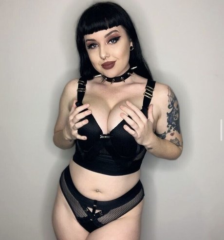 BlossyBlue free only fans