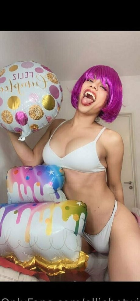 elliehotwife onlyfans tits