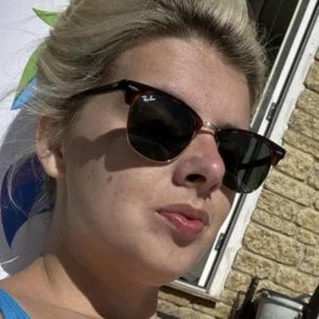 Holly Ann Muldoon nude onlyfans leak