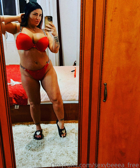 sexybeeea free only fans sex