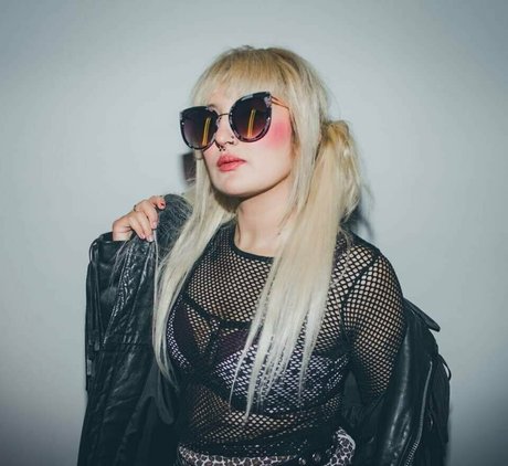 aprilswetdreams onlyfans model