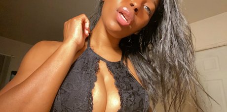 shacrisiaa free onlyfans