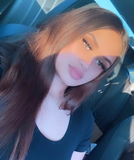 alverahoney nude onlyfans leaked