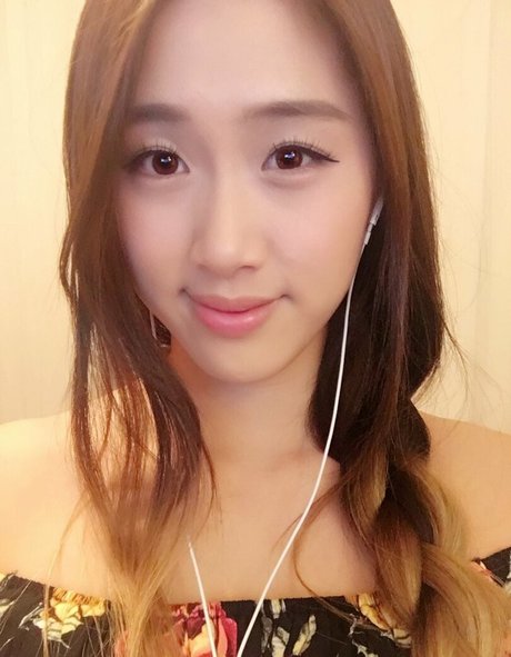 Yougelly onlyfans porn leaked