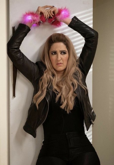 D Arcy Carden only fans naked