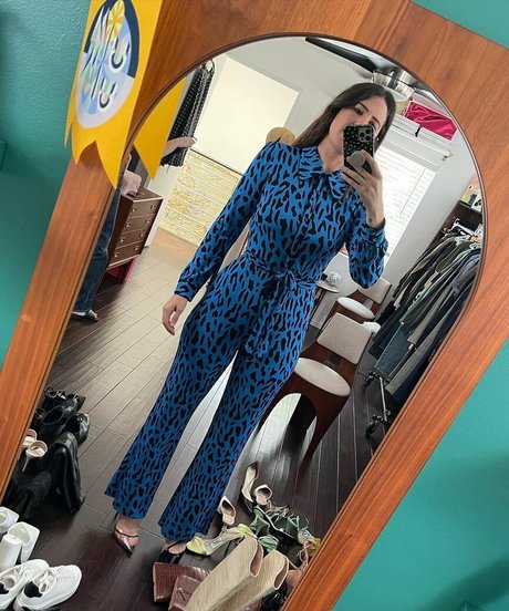 D Arcy Carden onlyfans naked leak