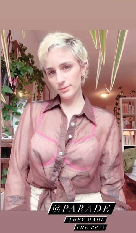 Sally Burtnick onlyfans strip tease