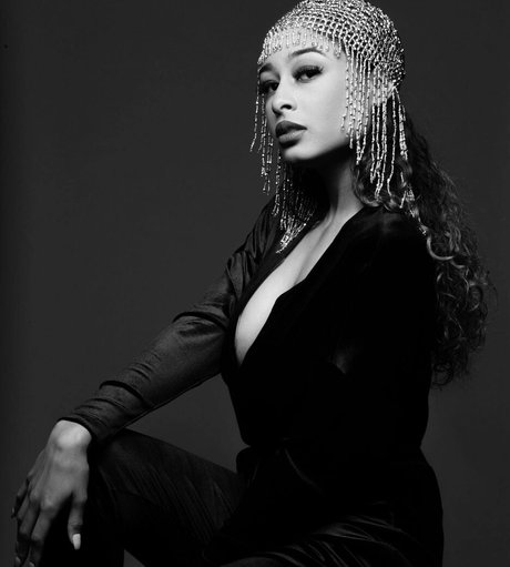 AlessiaSays onlyfans ass