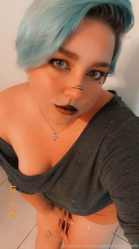 unsupervised housewife only fans content