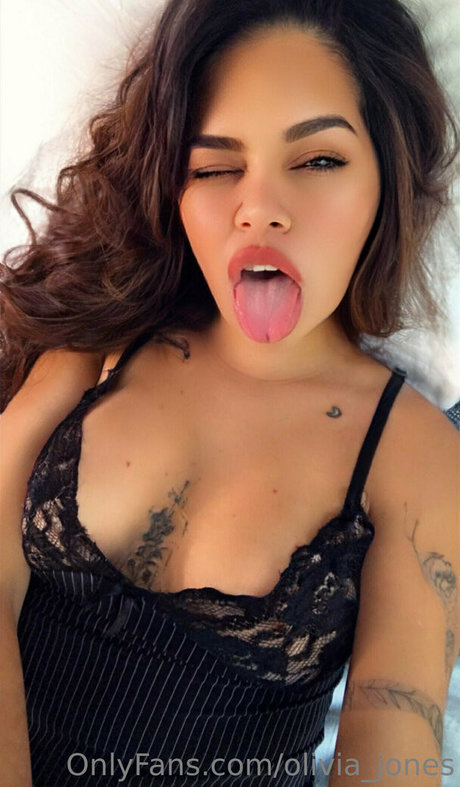 sofia jones2 onlyfans de