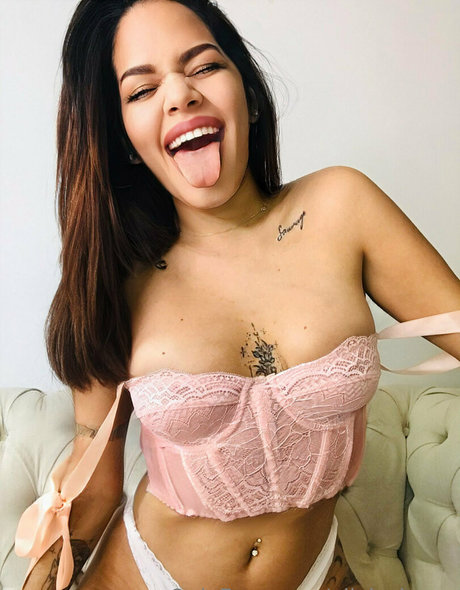 sofia jones2 onlyfans page