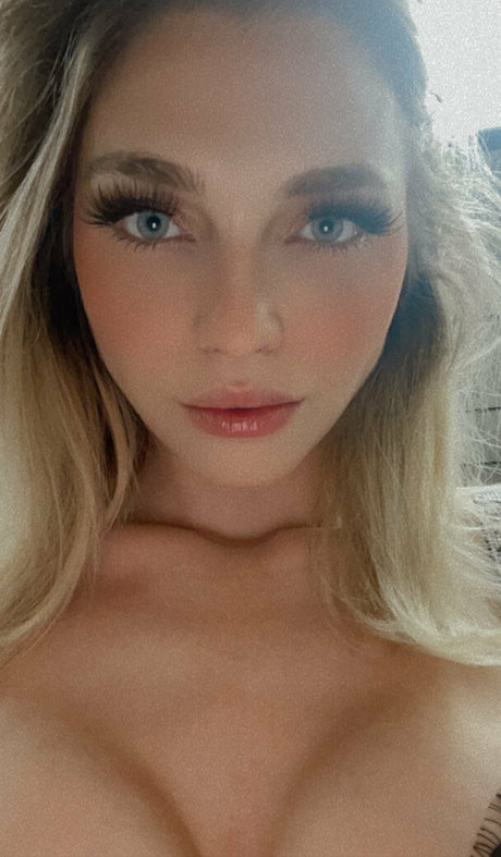 loveachloe onlyfans sex leaks