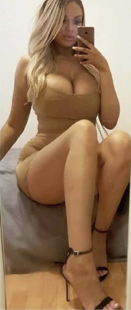 Candice Louise Stroud onlyfans public photos