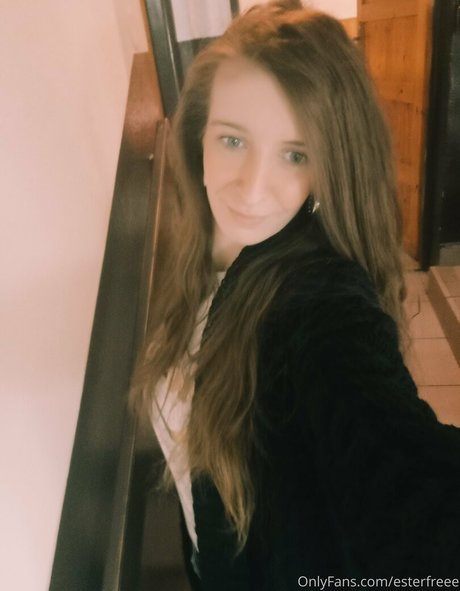 esterfreee xxx onlyfans