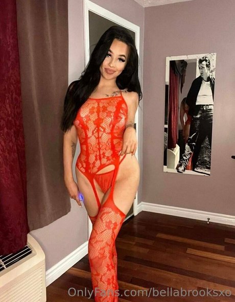 bellabrooksxo strip onlyfans