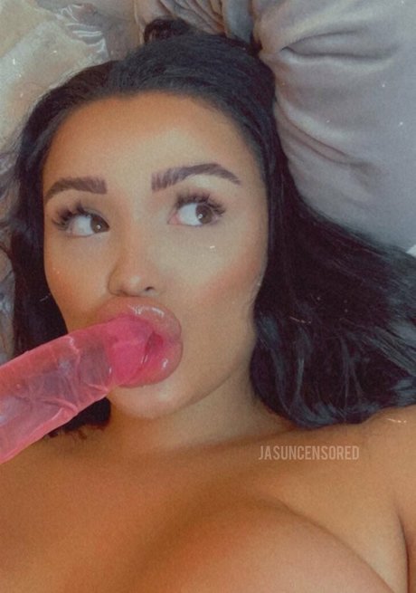 thai ladyboy onlyfans hot selfie