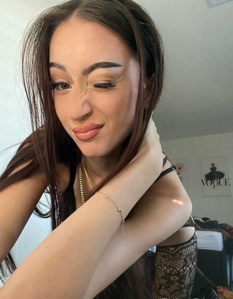 miss lexyrose onlyfans leaked tits