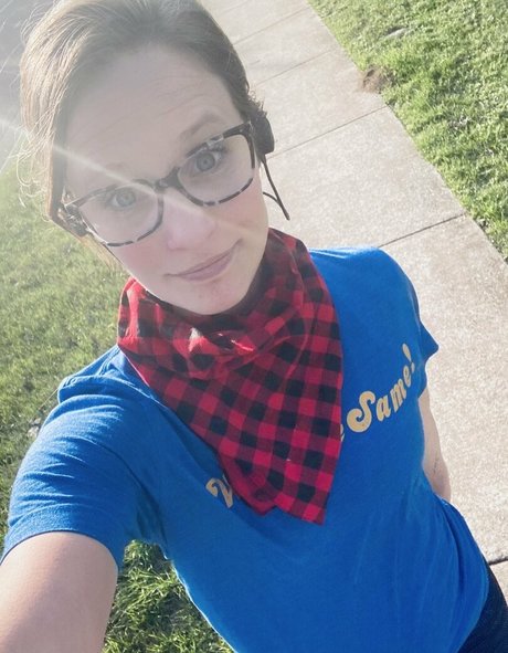 sexttherapy onlyfans model images